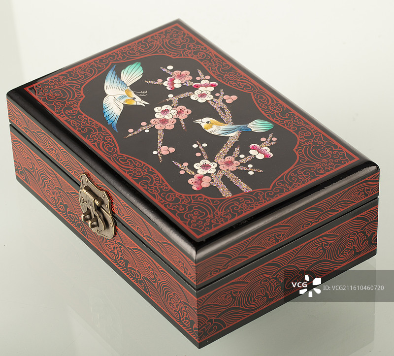 山西平遥特产手工艺推光漆器首饰盒图片素材