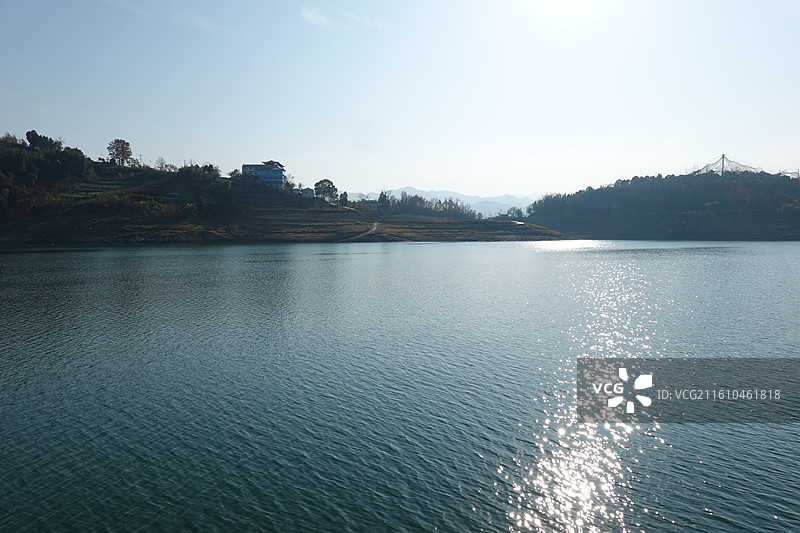 陕西省安康市安康瀛湖风景区：安康水电厂水库图片素材