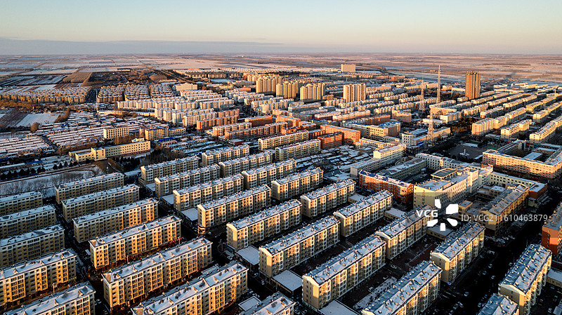 冬季城市建筑的高角度透视：黑龙江省齐齐哈尔市依安县县城依安镇冬季航拍，Yian China图片素材