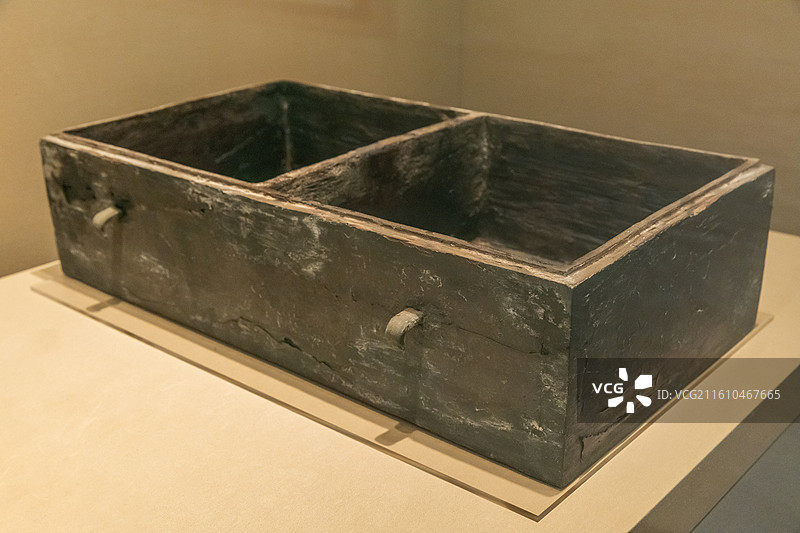 湖北省博物馆素漆木食具箱曾侯乙墓出土战国时期图片素材