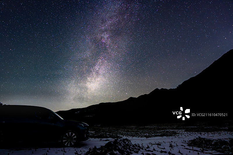 奔赴星海不负热爱，流星雨虽少，但星空依然震撼图片素材