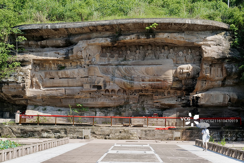 四川安岳石刻卧佛院释迦牟尼涅槃卧佛造像图片素材
