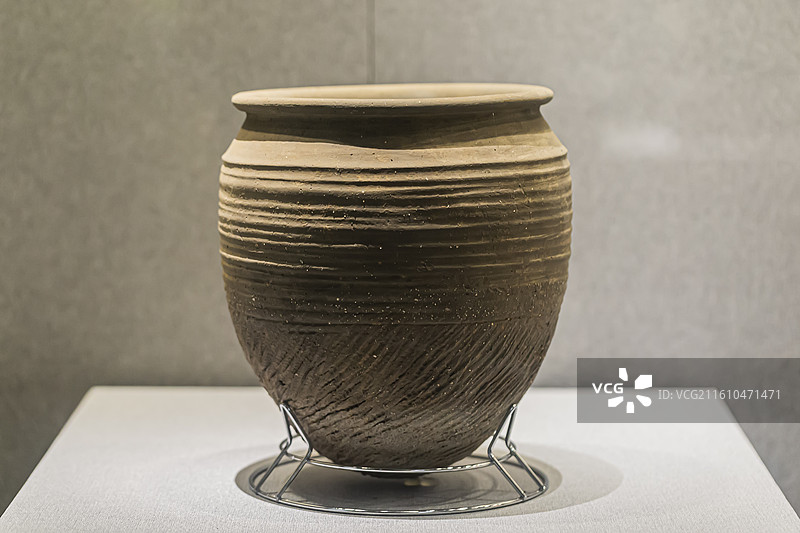 陶釜 战国中期 河北省石家庄市行唐县博物馆图片素材