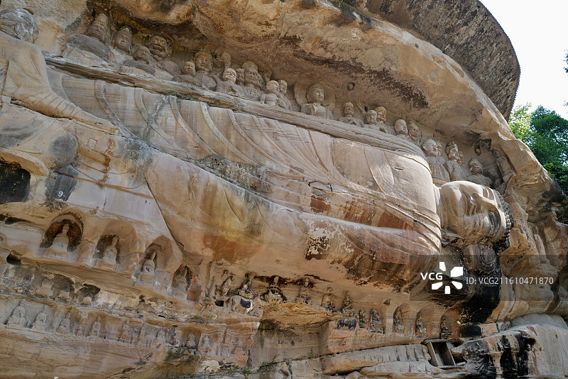 四川安岳石刻卧佛院释迦牟尼涅槃卧佛造像图片素材