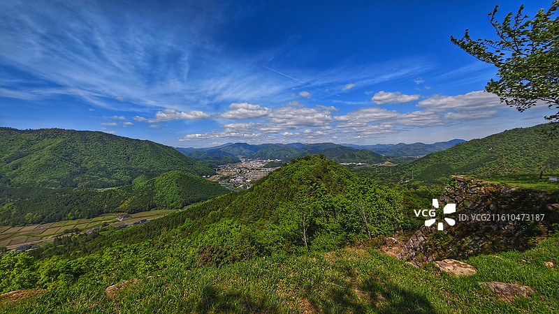 日本兵库县竹田遗迹是建于 1443 年左右的山城，别名虎卧城，因常现云海被称为 “天空之城”图片素材