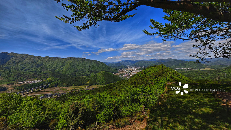 日本兵库县竹田遗迹是建于 1443 年左右的山城，别名虎卧城，因常现云海被称为 “天空之城”图片素材