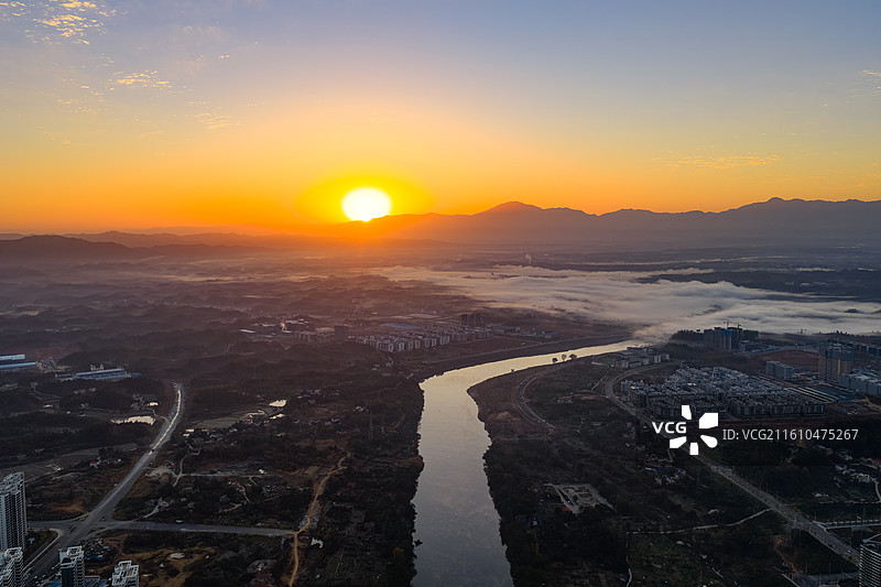 航拍湖南岳阳平江县县城清晨风光图片素材