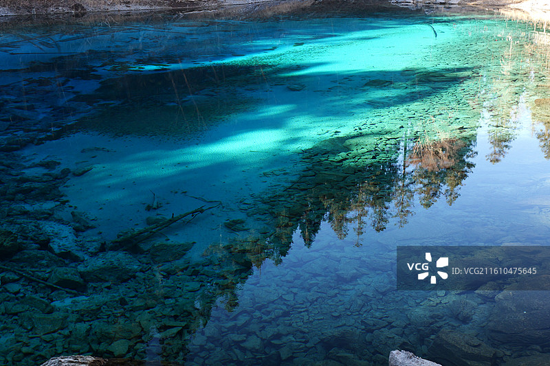 冬日九寨沟景区五彩池图片素材