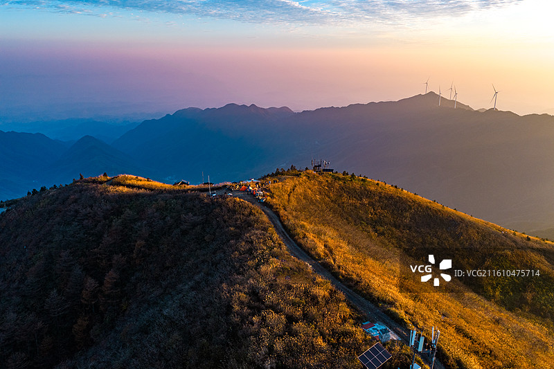 航拍湖南涟源龙山风电场风光图片素材