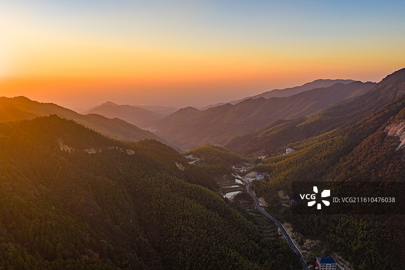 航拍湖南衡阳南岳雷钵峰日落风光图片素材
