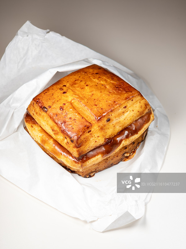 焦糖光泽方块面包图片素材