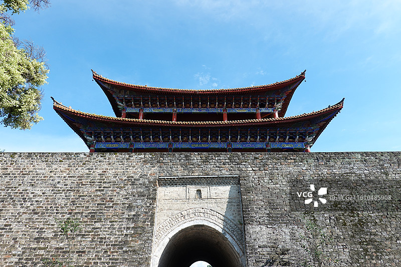 云南大理古城南门城门城楼城墙文献名邦图片素材