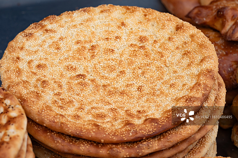 新疆特色美食 烤馕饼 芝麻馕 玫瑰囊 牛奶馕图片素材