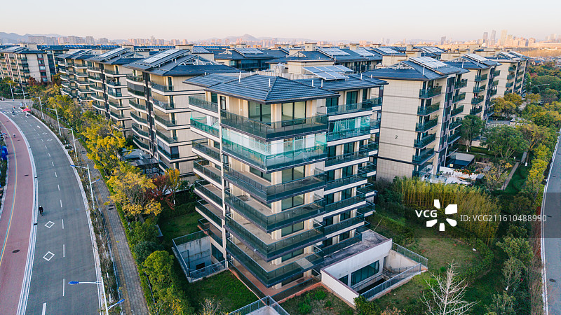 航拍昆明滇池华夏四季高端住宅图片素材