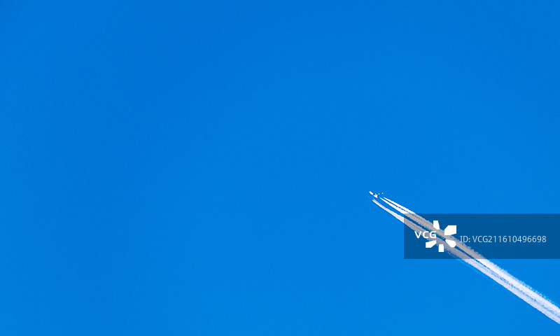 凋零的感觉 萧条的情绪 秋天落叶 孤独寂寞图片素材