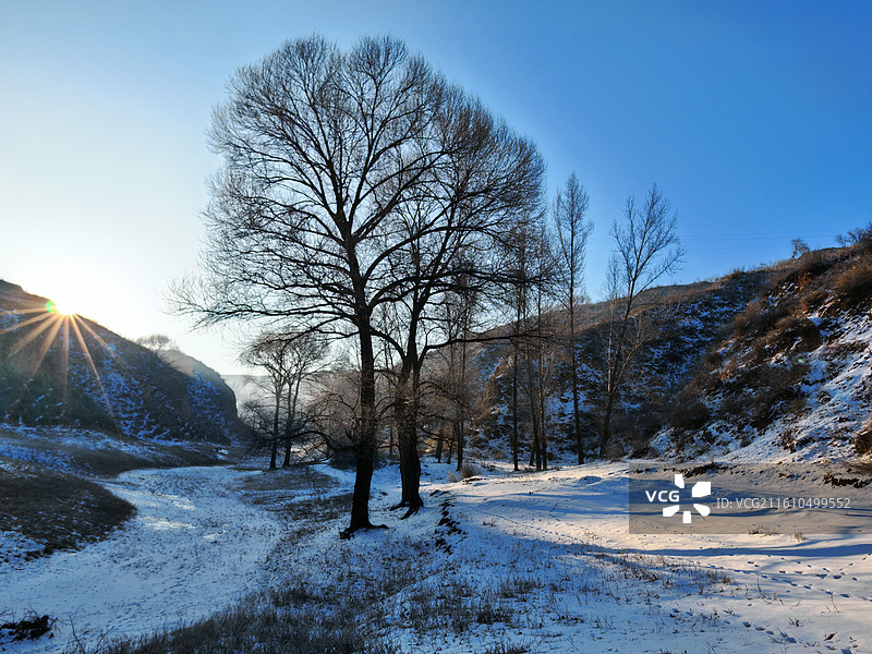 吕梁市岚县黄土高原雪景图片素材