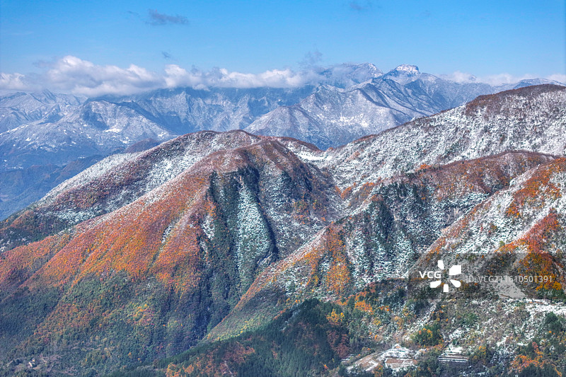 重庆巫溪与竹溪县十八里长峡接壤地图片素材