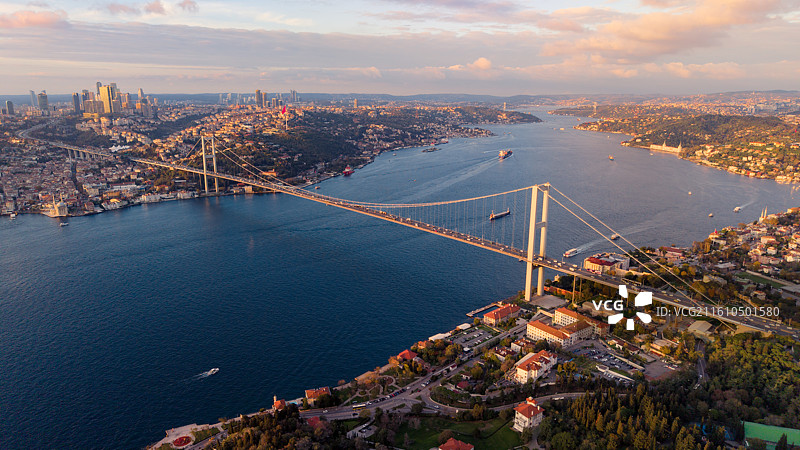 博斯普鲁斯海峡大桥图片素材