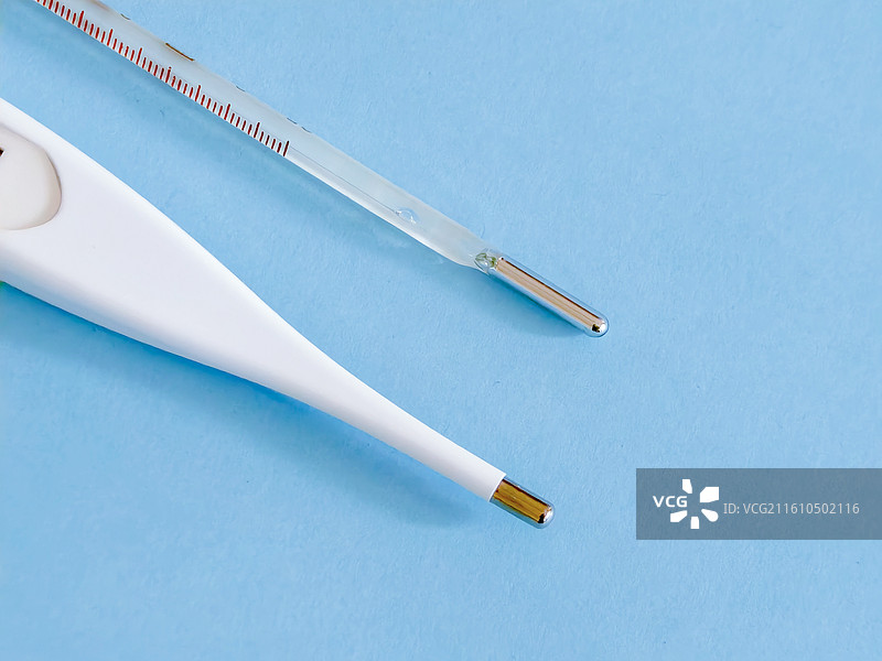 电子体温计和水银体温计图片素材