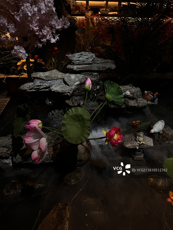 氛围感户外式火锅餐厅图片素材