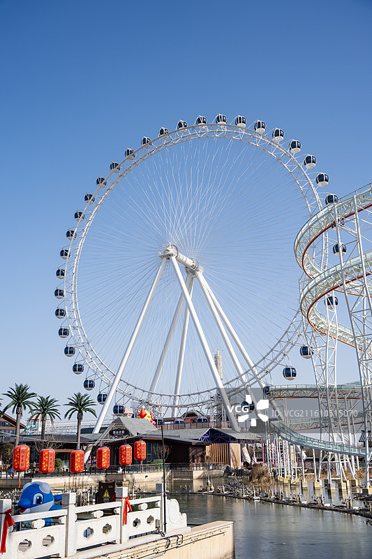 陕西富平县中华郡文化旅游景区荆山之眼摩天轮图片素材