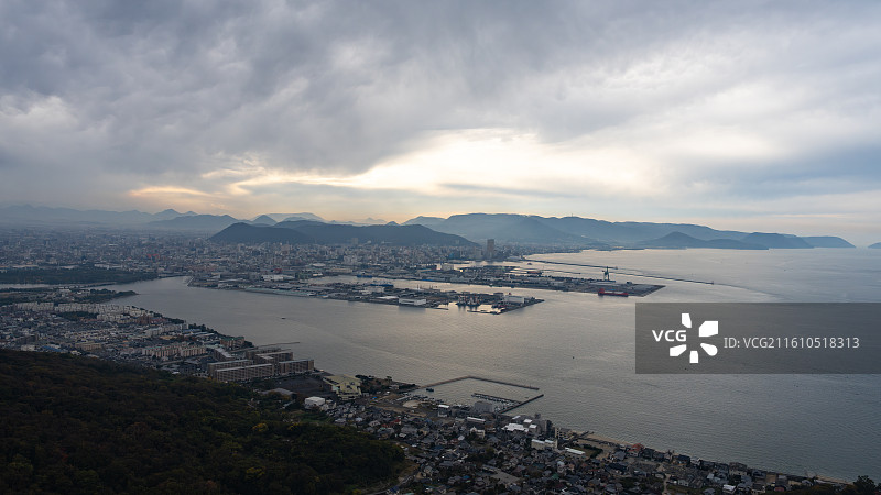 屋岛俯瞰四国高松城市全景图片素材