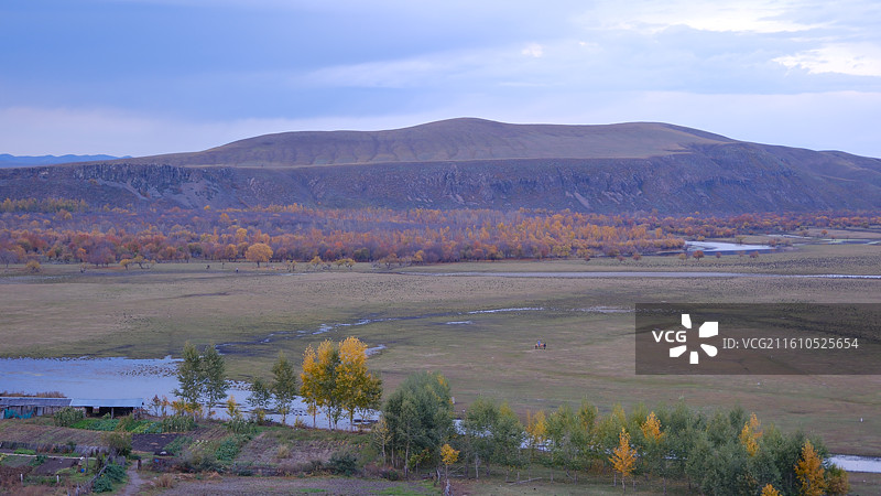 秋季内蒙古呼伦贝尔额尔古纳湿地草原风光图片素材