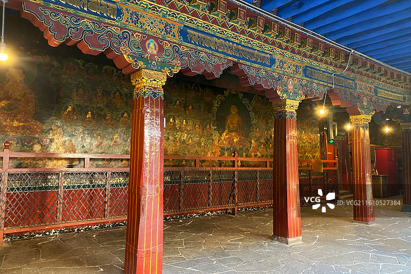 拉萨大昭寺回廊壁画图片素材