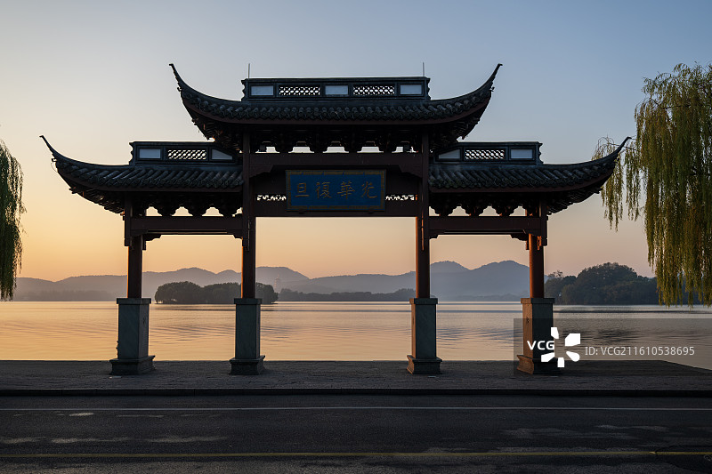 光华复旦牌坊图片素材