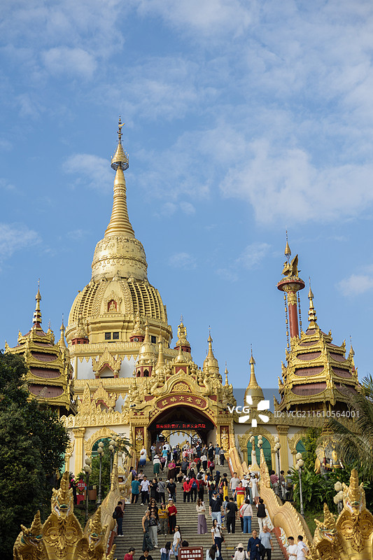 中国云南德宏芒市勐焕大金塔图片素材