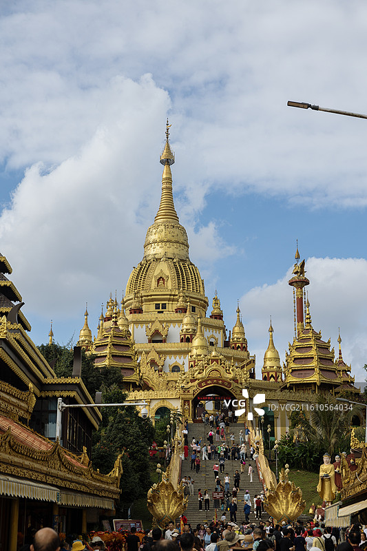 中国云南德宏芒市勐焕大金塔图片素材