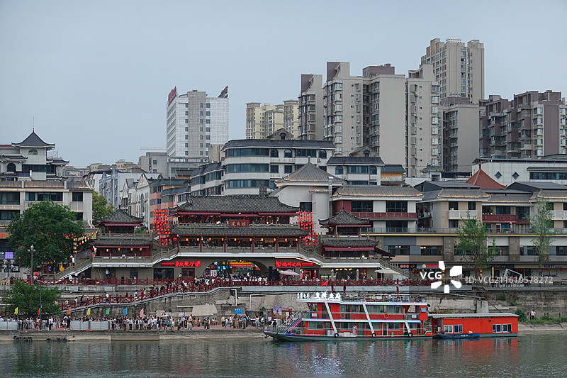 四川省广元市利州区广元嘉陵江凤翔楼图片素材