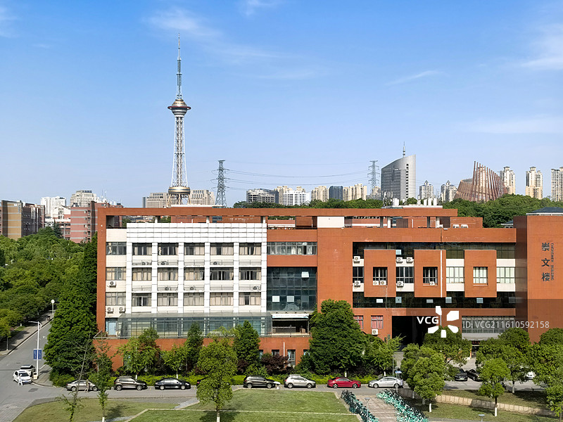 湖南工业大学崇文楼与株洲电视塔风貌图片素材
