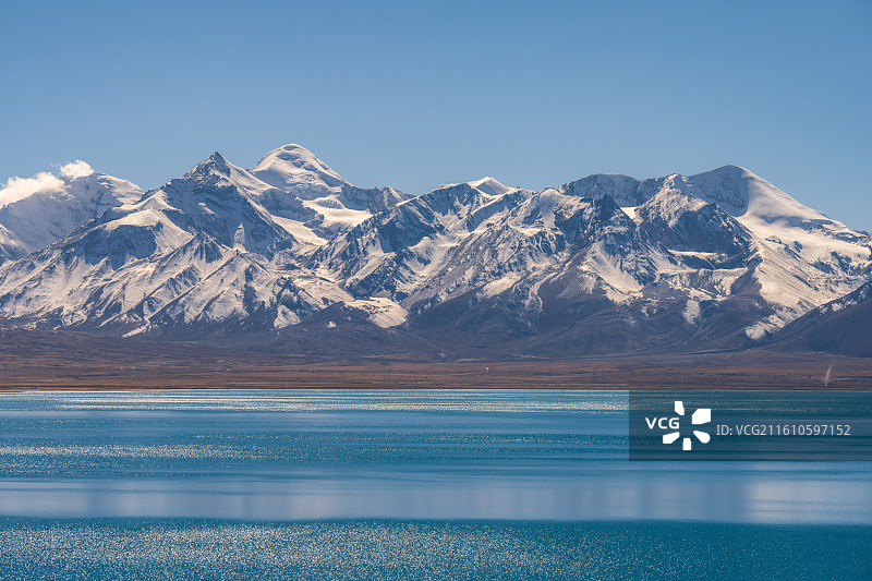 中国西藏日喀则市聂拉木县佩枯措湖傍晚风景图片素材