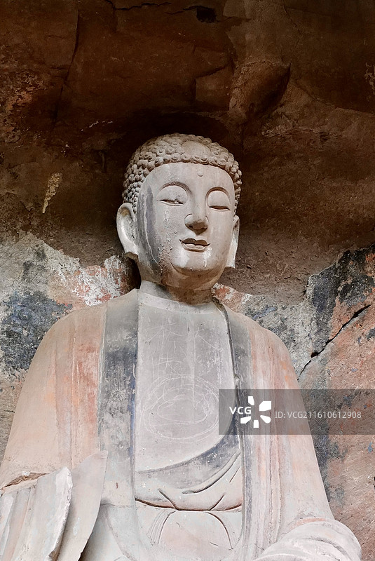 四川资阳安岳石刻毗卢洞千佛洞西方三圣及18罗汉造像图片素材