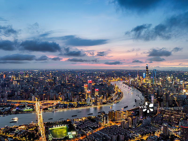 上海黄浦江陆家嘴高视角江景图片素材