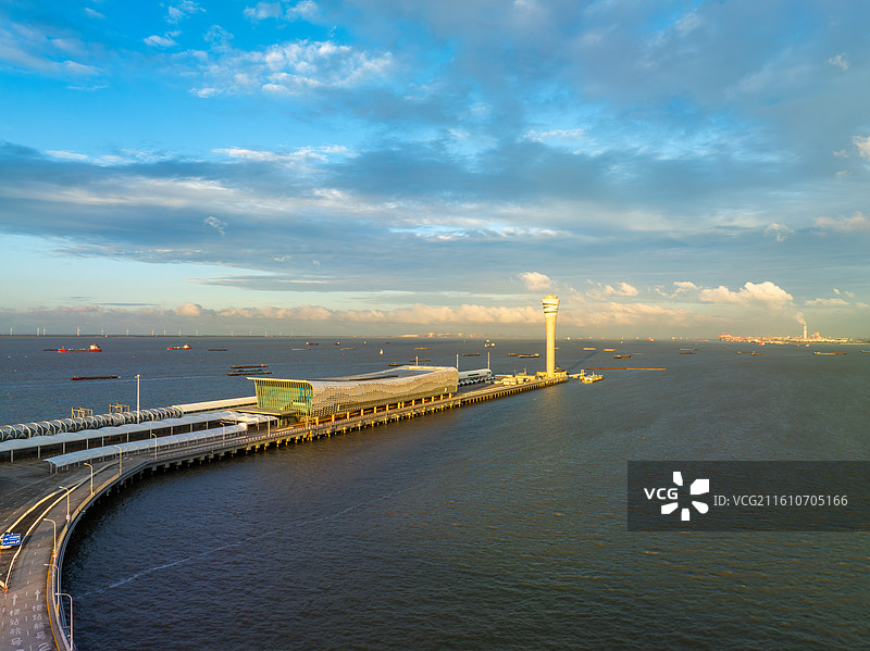 上海吴淞口国际邮轮港图片素材