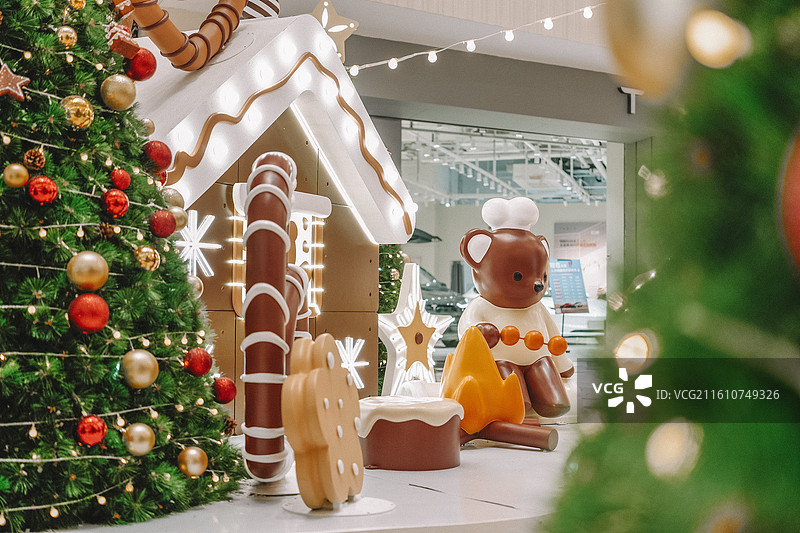 圣诞节，圣诞，2025年圣诞，圣诞主题，圣诞树，圣诞小熊，过节，过洋节，洋节，节日，商城，商场，室内图片素材