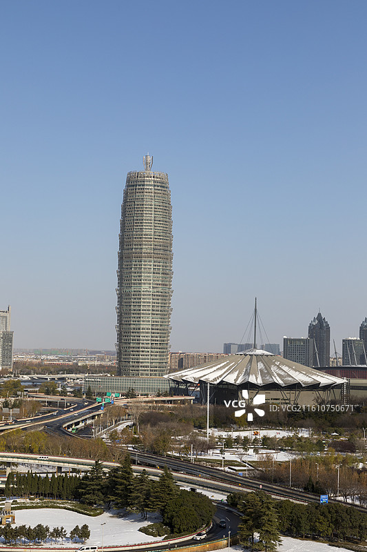 郑州郑东新区CBD城市风景，冬天雪后风光，雪后初晴图片素材