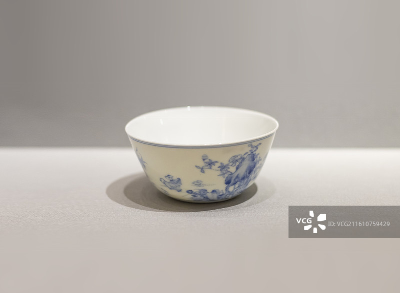 青花鸡缸杯 清雍正 南京博物院图片素材