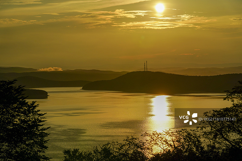 牡丹江镜泊湖日落图片素材