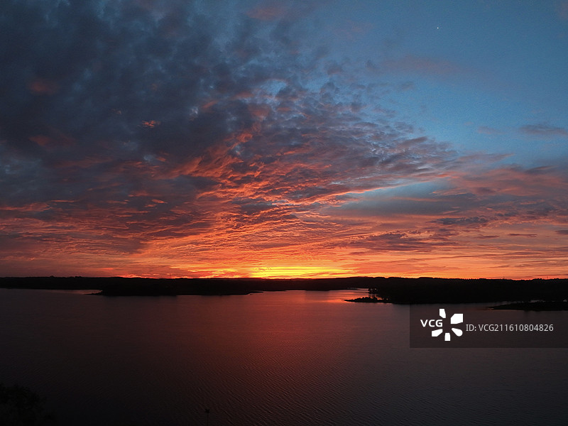 海南定安南丽湖朝霞图片素材