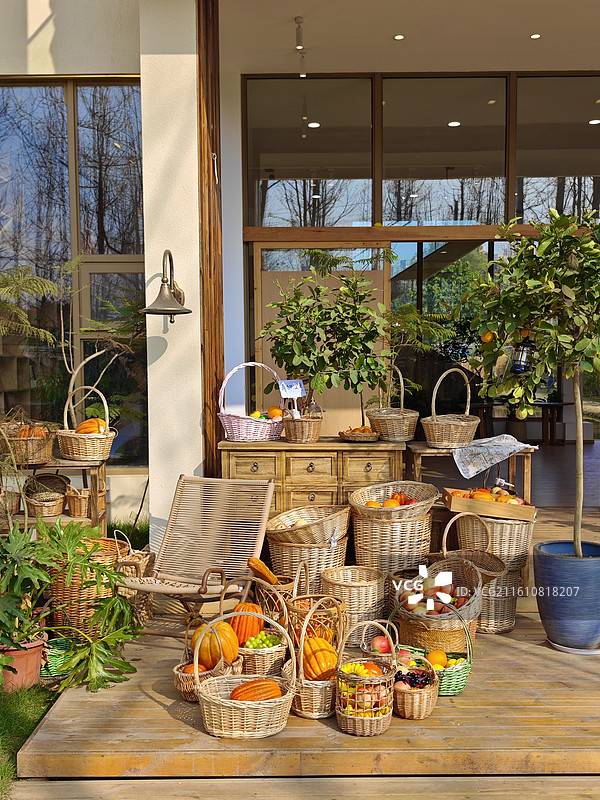 周末时光营地围炉煮茶图片素材