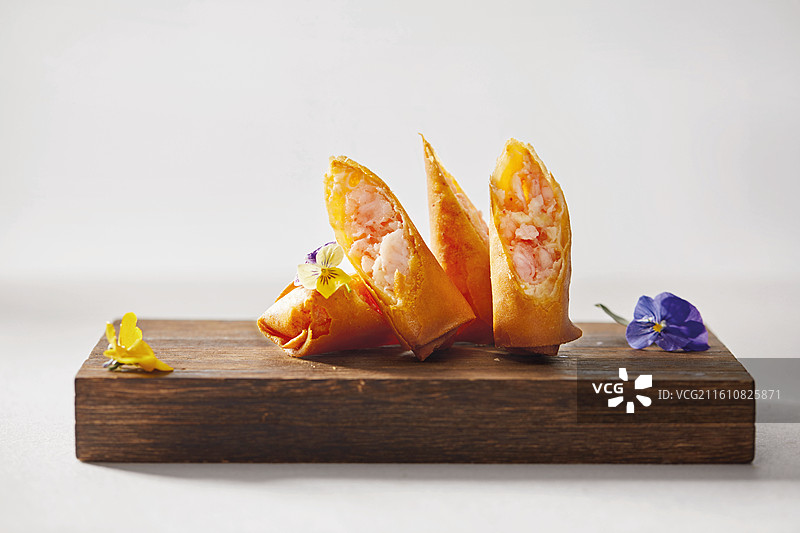 春卷、鲜虾炸春卷、广式早茶、地方美食图片素材