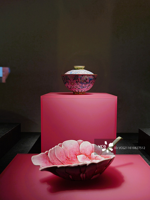 南京博物院。藏品丰富，每次都会有不一样的惊喜发现，百逛不厌图片素材