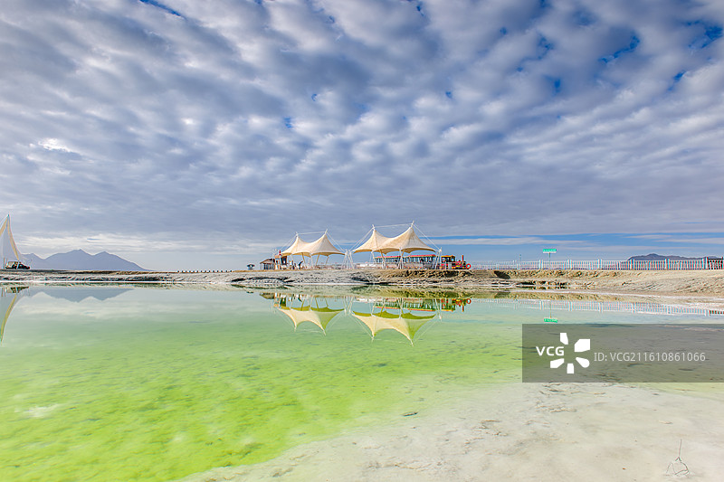大柴旦翡翠湖夏日风光图片素材