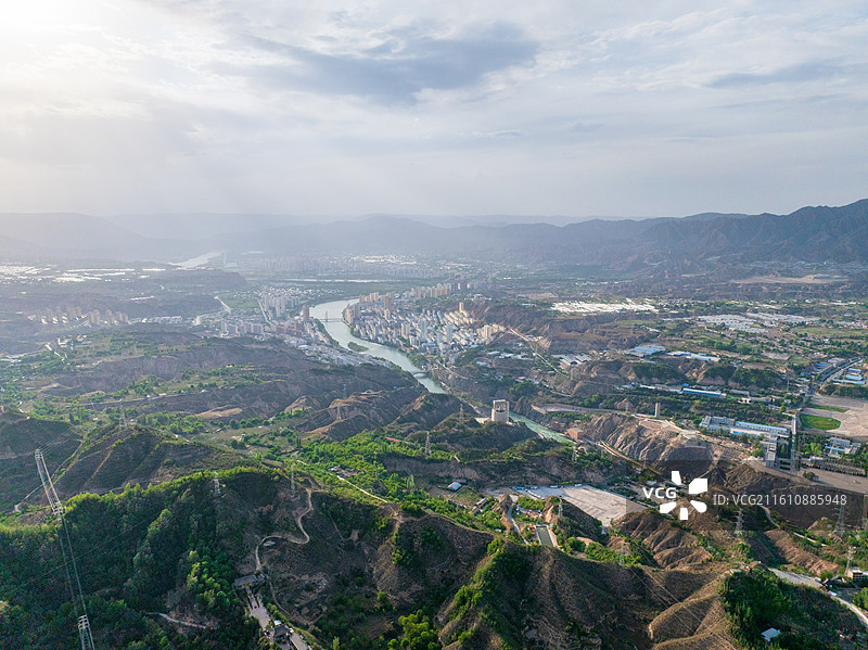 临夏刘家峡黄洮交汇观景平台图片素材