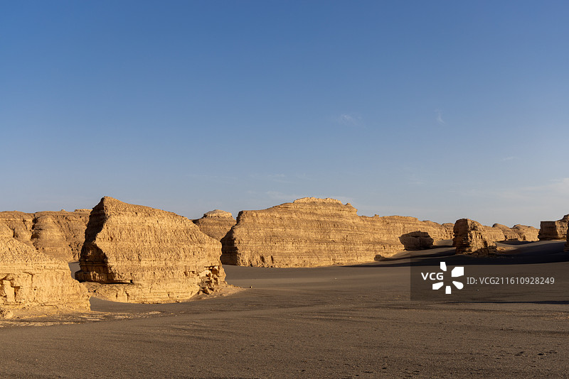 甘肃酒泉敦煌世界地质公园雅丹景区 魔鬼城雅丹地貌风光图片素材