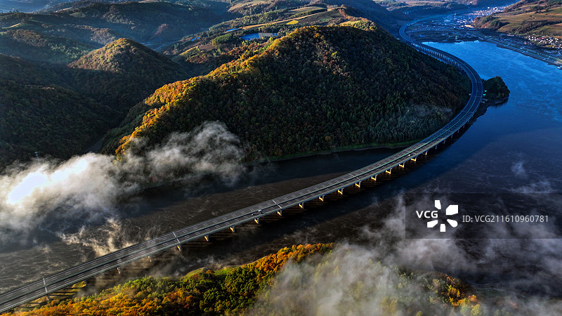 松花江上最美公路图片素材