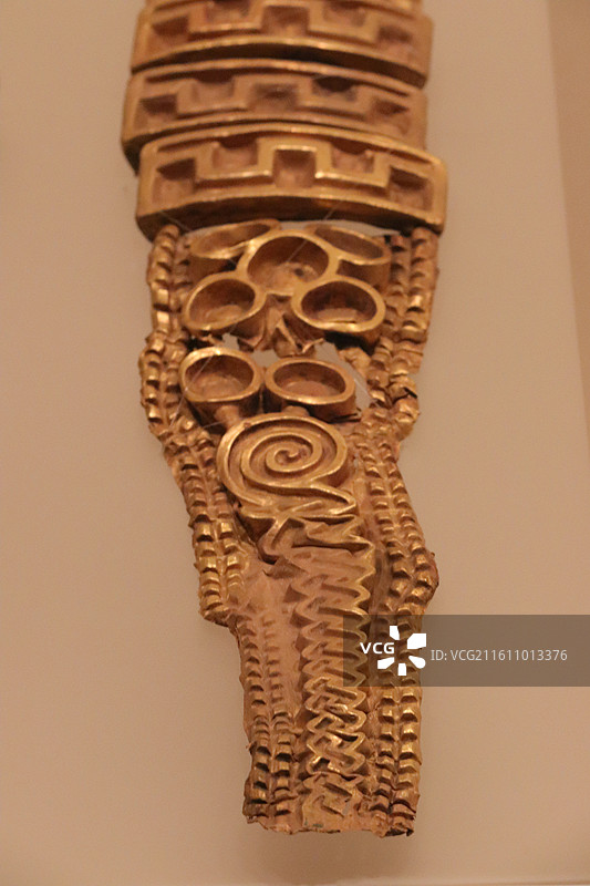 云南博物馆西汉金剑鞘图片素材